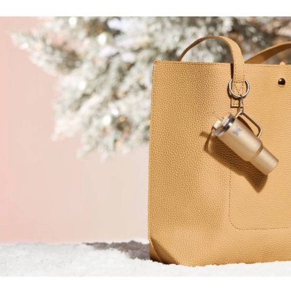 Stanley Tumbler Ornament Keychain Honey Talks💋 - Picture 5 of 7